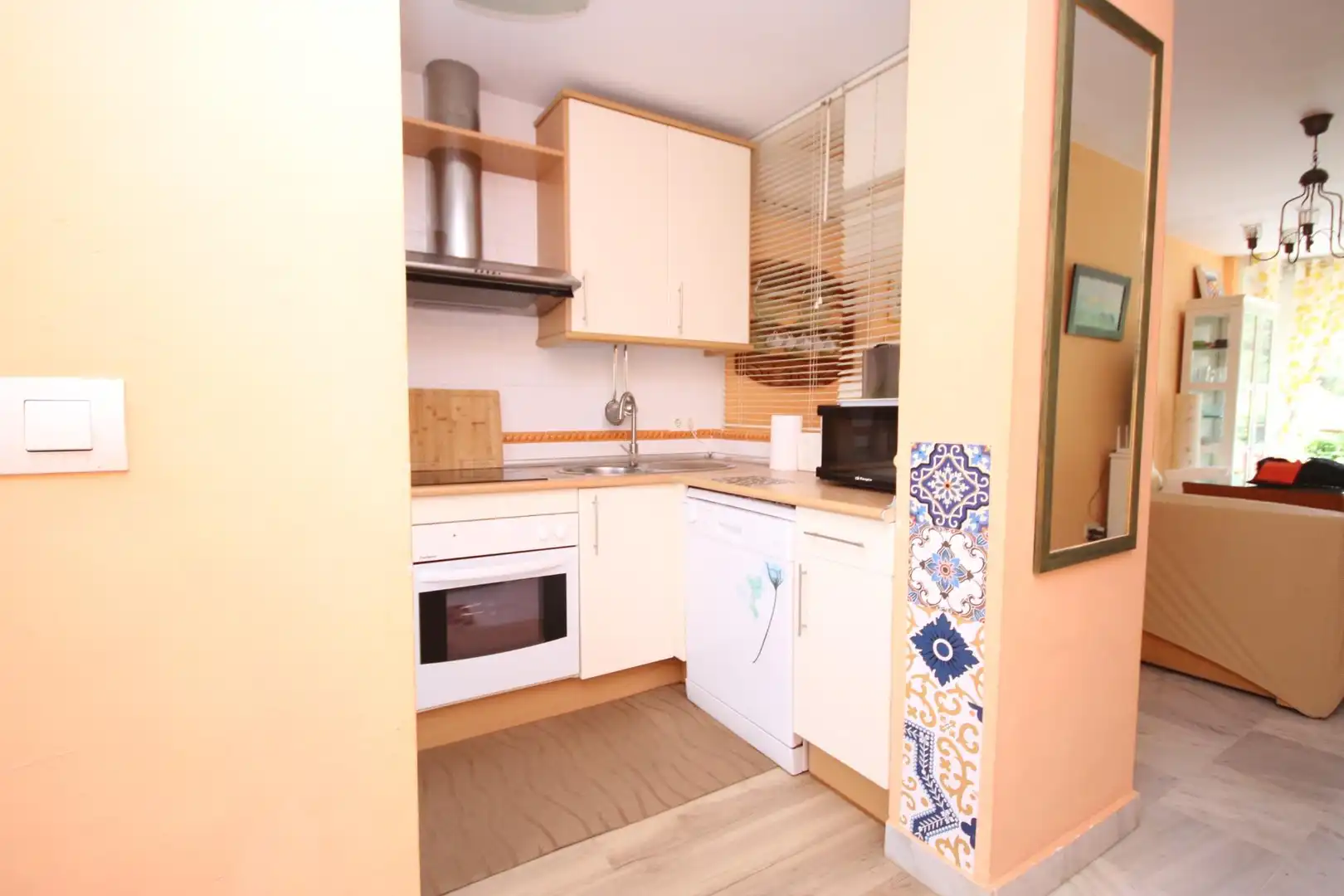 Cocina de Apartamento en venta en Islantilla con Aire acondicionado, Calefacción y Jardín privado