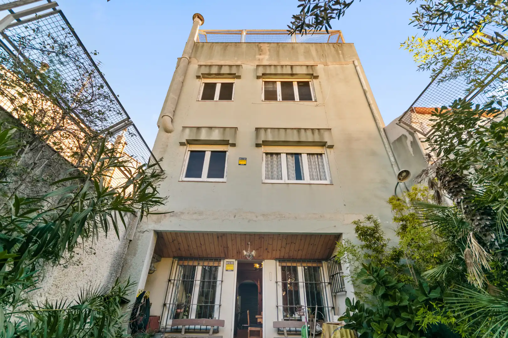 Vista exterior de Casa o chalet en venta en Badalona con Jardín privado, Terraza y Trastero