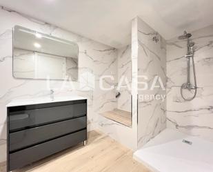 Bathroom of Attic for sale in Badalona  with Terrace and Balcony