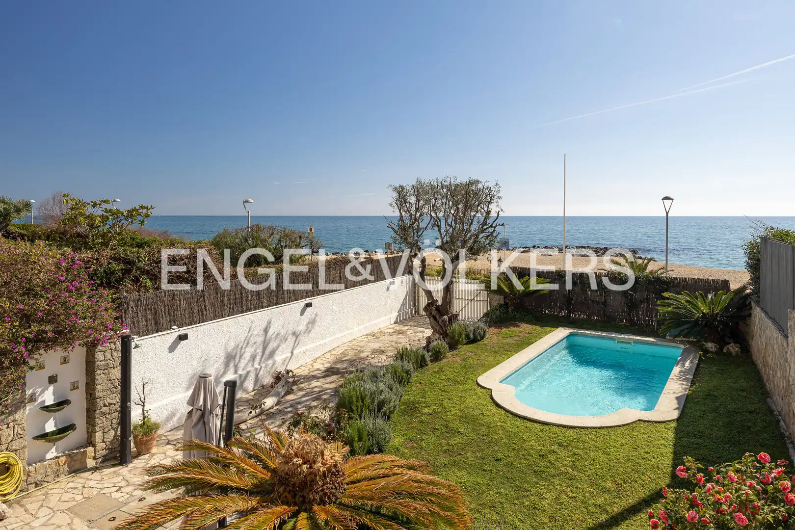 Exterior view of Houses for rent in Caldes d'Estrac  with Air Conditioner, Heating and Private garden