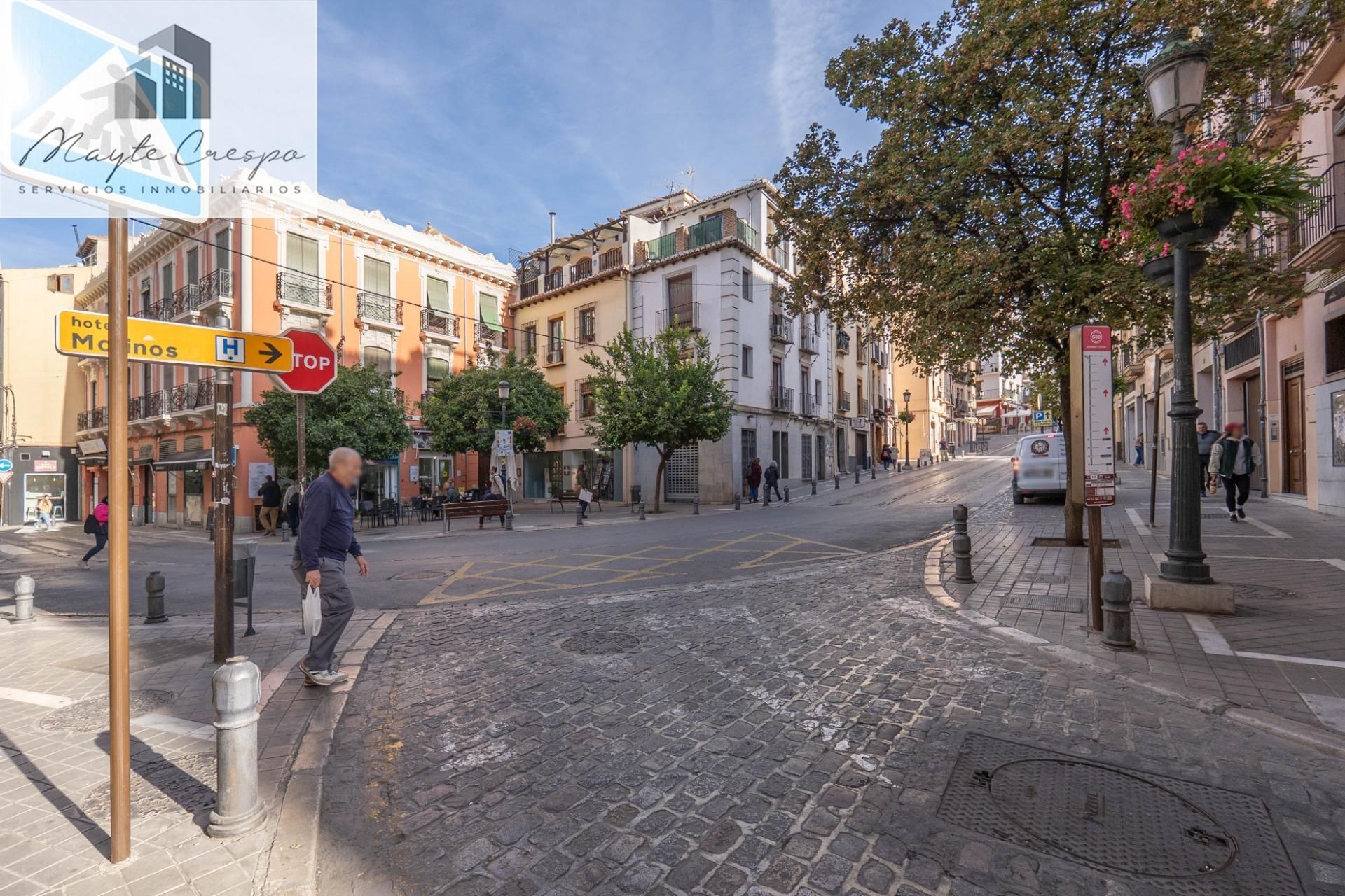 Vista exterior de Pis en venda en  Granada Capital amb Balcó