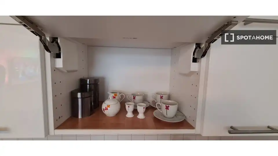 Cocina de Apartamento para compartir en Las Navas de la Concepción con Aire acondicionado, Terraza y Amueblado