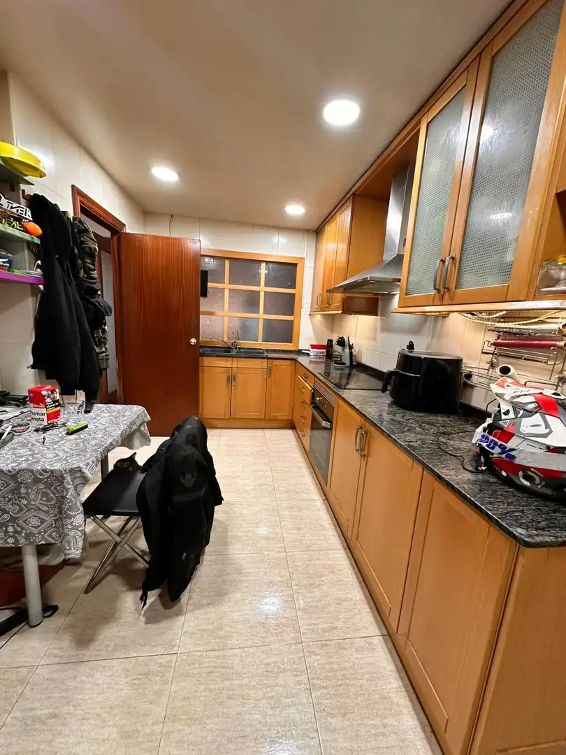 Kitchen of Flat for sale in Sabadell  with Air Conditioner, Heating and Balcony