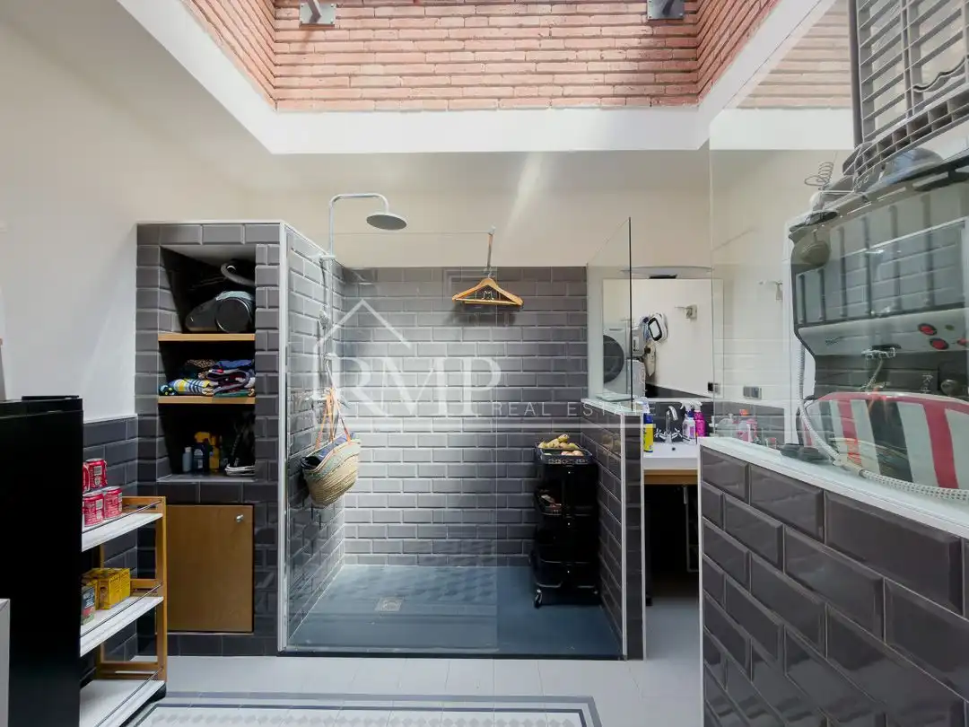 Badezimmer von Haus oder Chalet zum Verkauf in Sant Vicenç de Montalt mit Klimaanlage, Heizung und Privatgarten