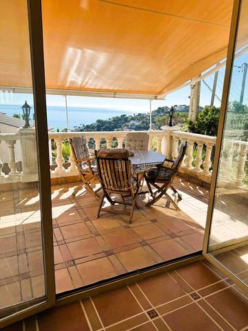 Casa-chalet en Venta en londres en Canyelles