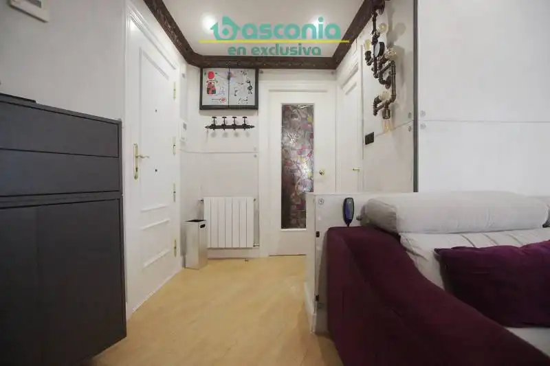 Habitación de Piso en venta en Basauri  con Calefacción, Amueblado y Balcón