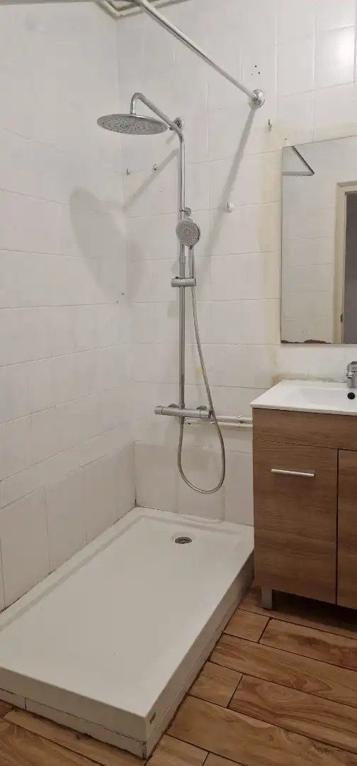 Bany de Pis en venda en Sabadell amb Balcó