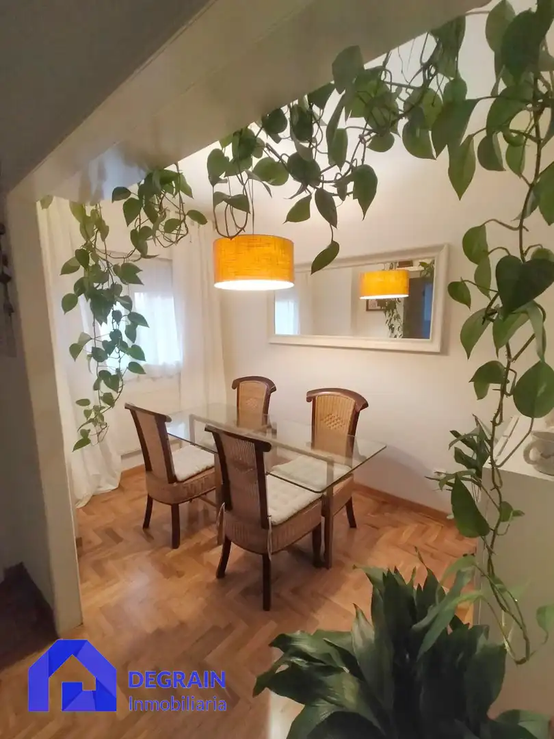 Esszimmer von Einfamilien-Reihenhaus zur Miete in Llanera mit Heizung, Privatgarten und Parkett