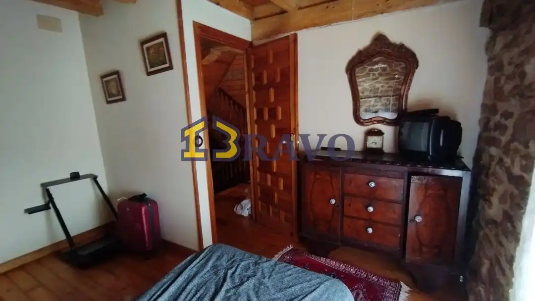 Habitación de Casa o chalet en venta en Merindad de Cuesta-Urria con Calefacción, Terraza y Amueblado