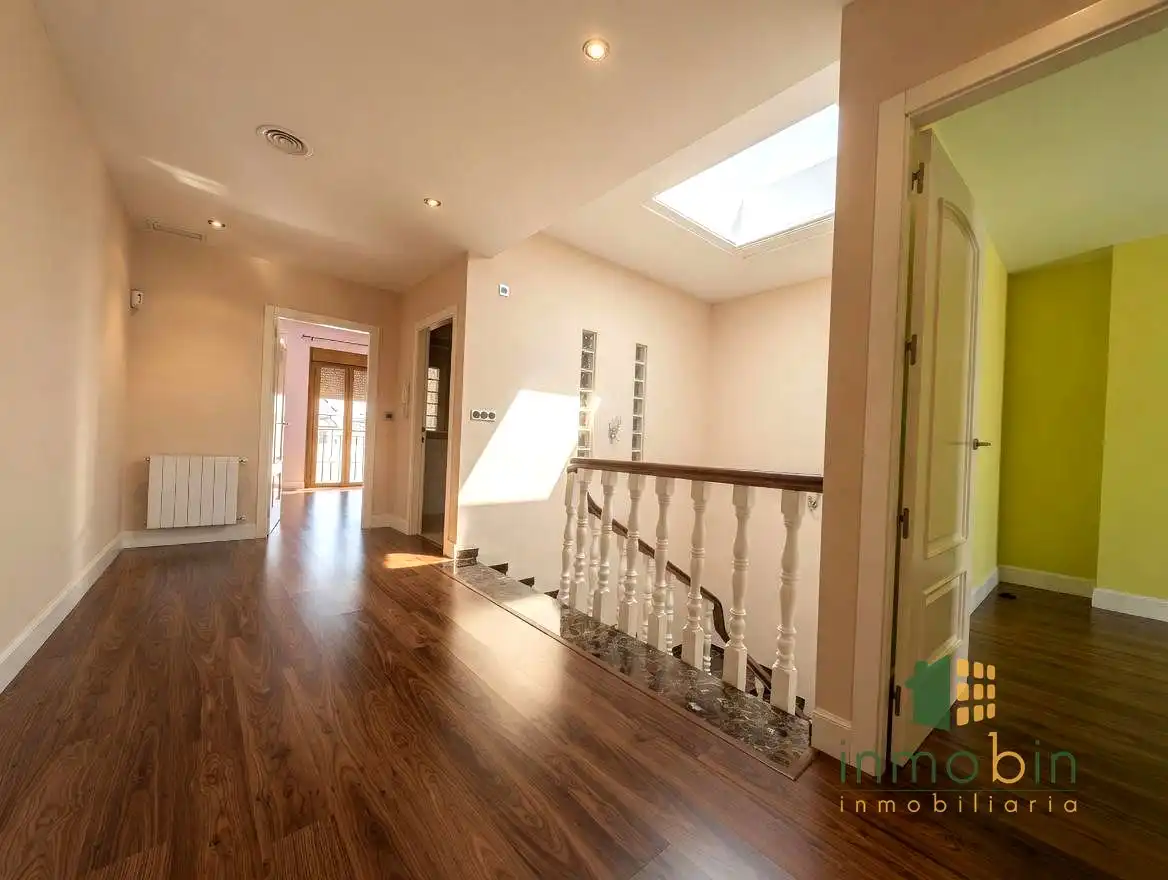 Houses for sale in Don Benito  with Air Conditioner, Heating and Terrace