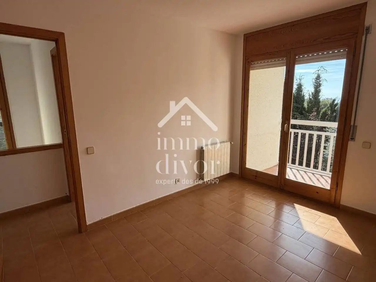 Casa aparellada amb jardí en venda a Centre, imagen 12