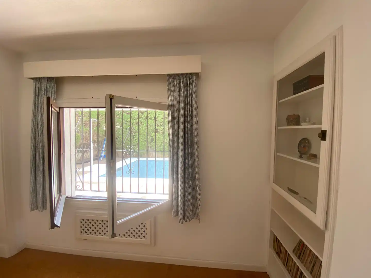Bedroom of Houses for sale in Fuengirola  with Air Conditioner, Private garden and Swimming Pool