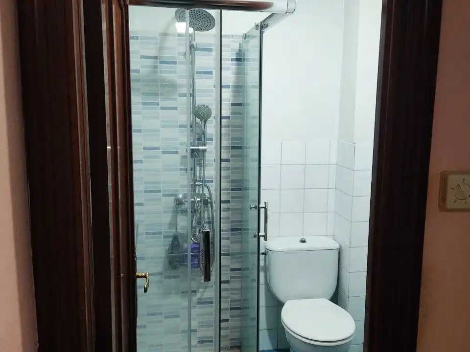 Badezimmer von Wohnung zum Verkauf in Abetxuko