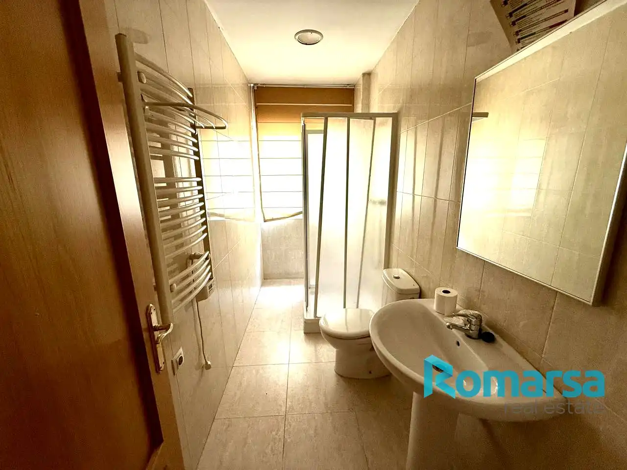 Baño de Nave industrial en venta en Ávila