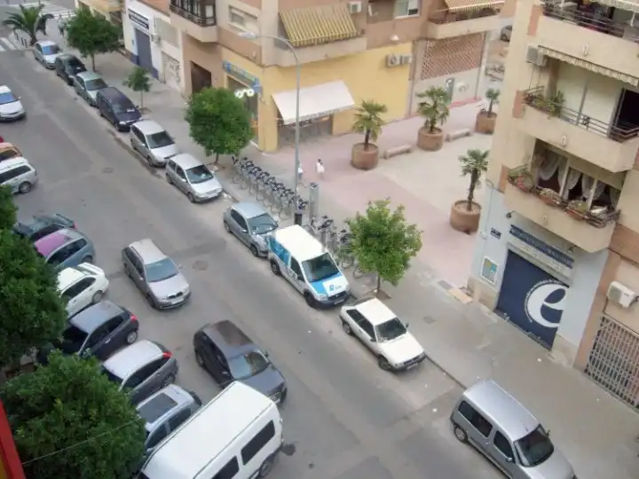 Parking of Flat for rent in Valencia  with Air Conditioner, Heating and Furnished