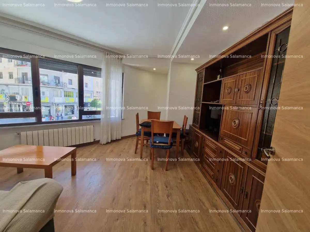 Sala de estar de Piso de alquiler en Salamanca con Calefacción, Amueblado y Horno