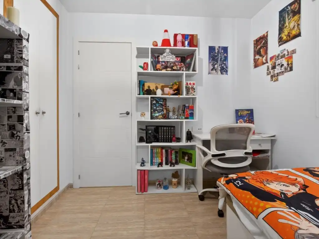 Dormitori de Apartament en venda en Torrevieja amb Moblat