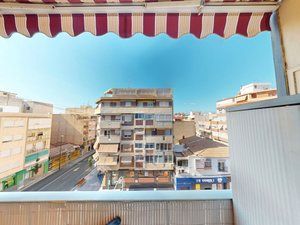 Vista exterior de Pis en venda en Alicante / Alacant