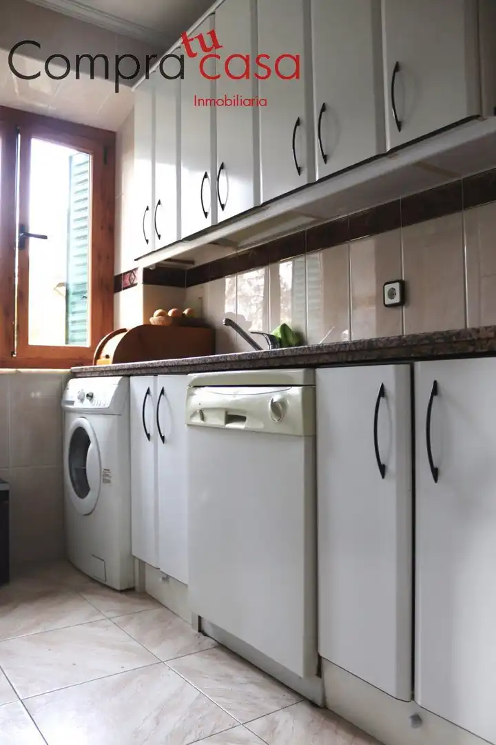 Cuina de Casa o xalet en venda en Segovia amb Calefacció, Jardí privat i Terrassa