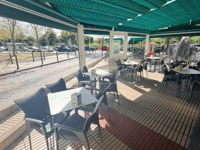 Local comercial en Venta en Avenida de Nuevo Versalles, 203 en Loranca