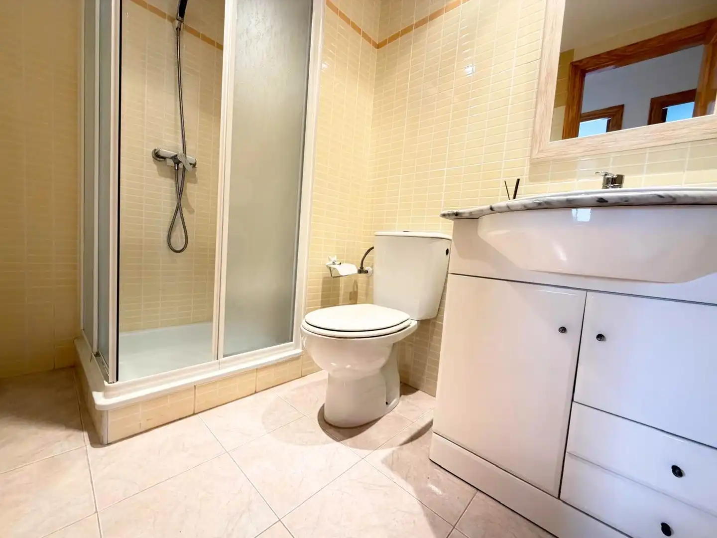 Bathroom of Flat for sale in Daimús  with Terrace and Swimming Pool