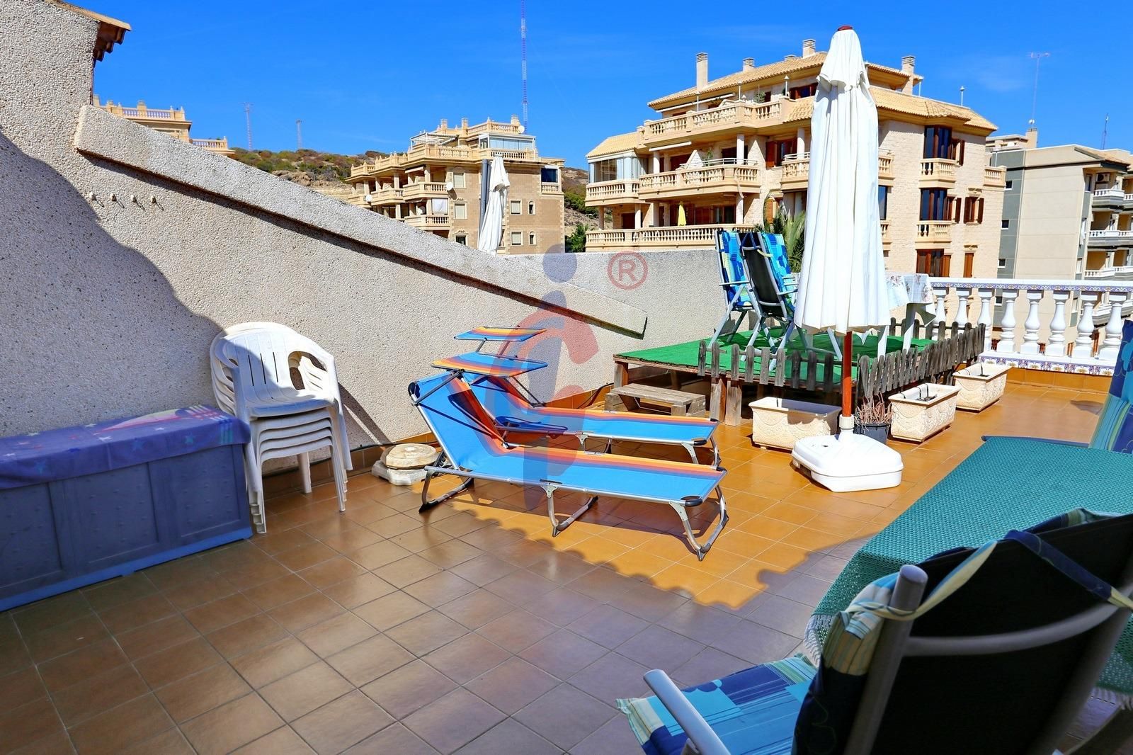 Terrassa de Àtic en venda en Guardamar del Segura amb Terrassa, Traster i Piscina comunitària