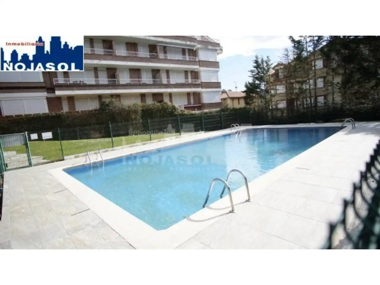 Schwimmbecken von Dachboden zur Miete in Noja mit Heizung, Terrasse und Möbliert