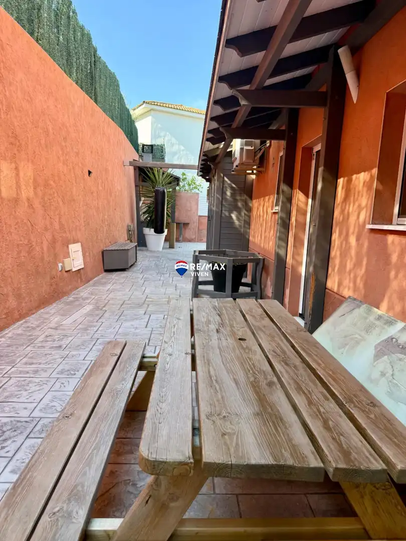 Terrassa de Casa o xalet en venda en Cunit amb Aire condicionat, Calefacció i Jardí privat