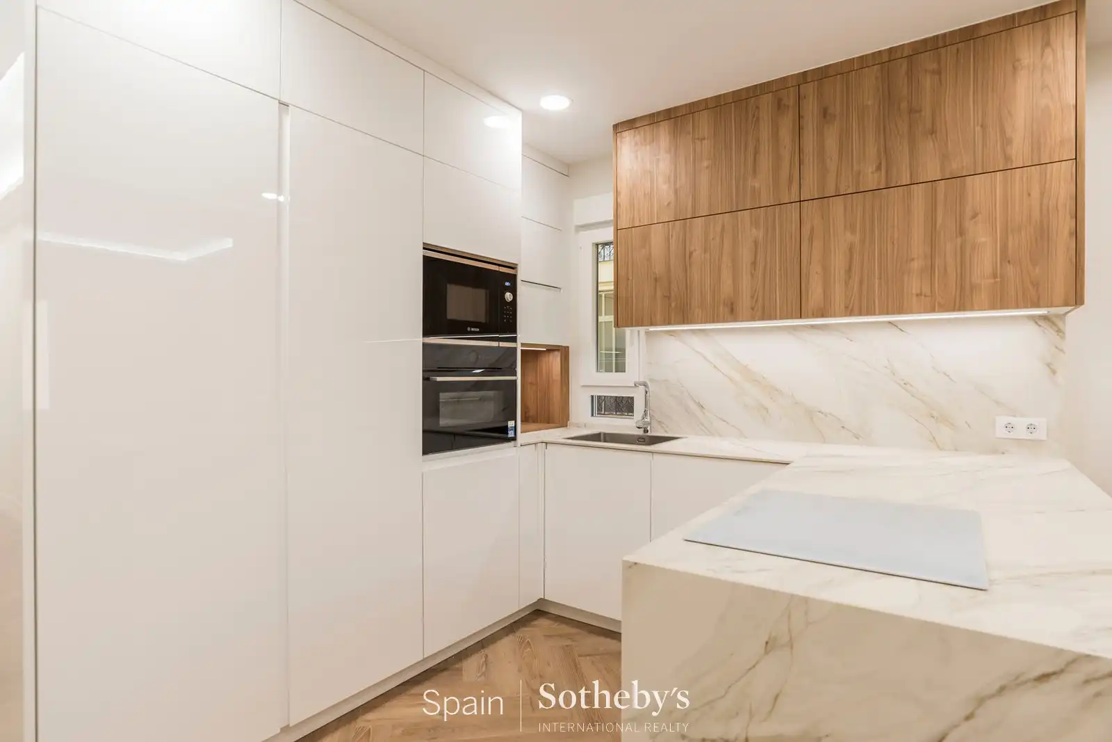 Cocina de Apartamento en venta en Madrid con Aire acondicionado, Calefacción y Trastero