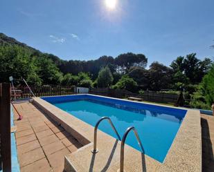 Piscina de Pis en venda en El Pedroso amb Piscina