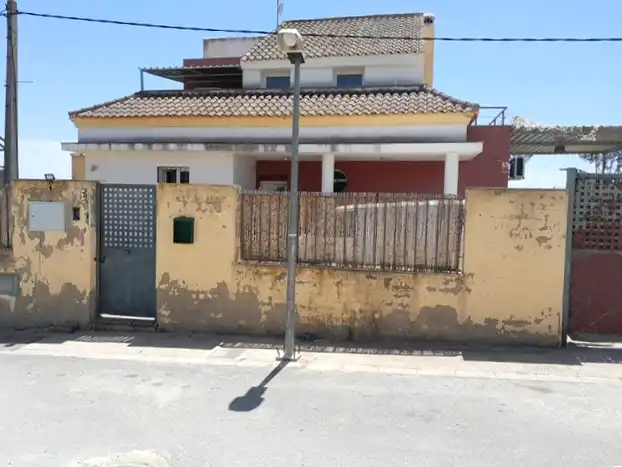 Houses for sale in Los Girasoles, Villaverde del Río
