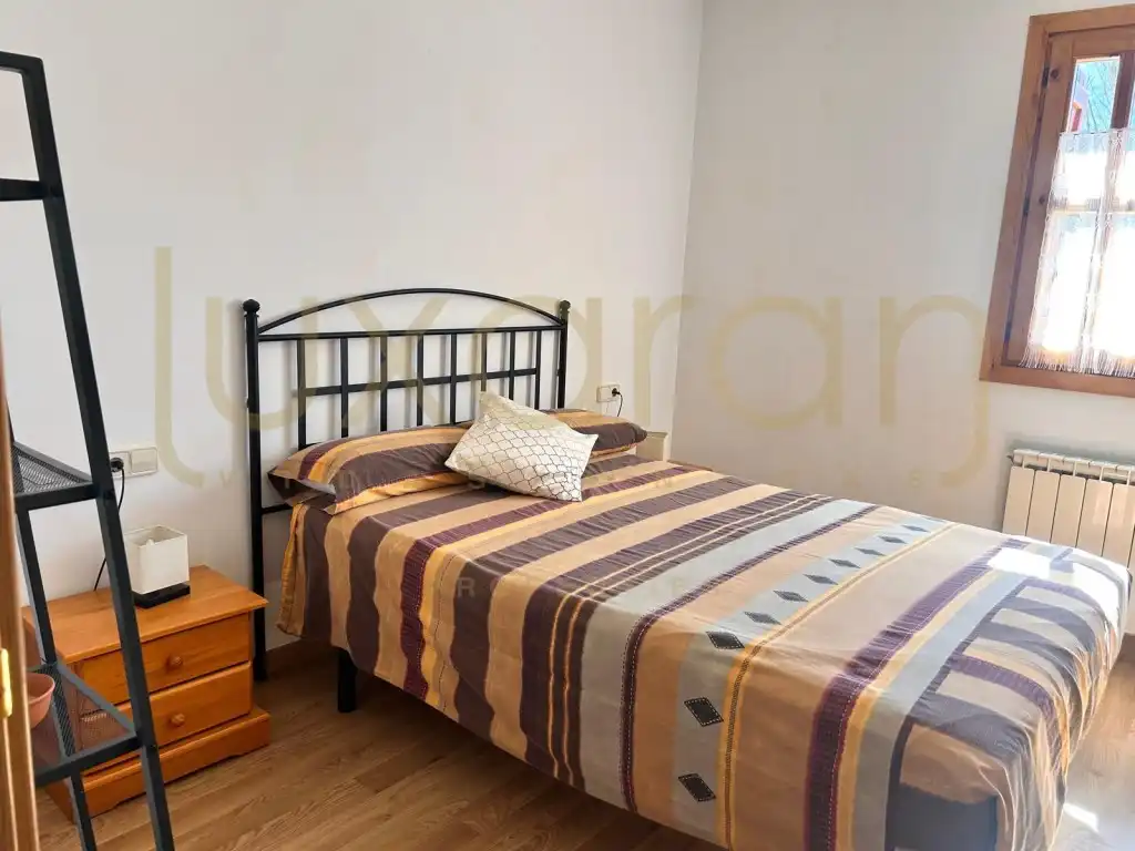 Bedroom of Apartments for sale in La Guingueta d'Àneu
