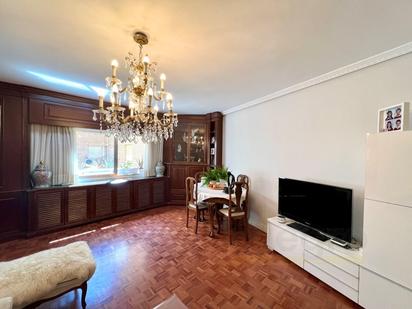 Living room of Flat for sale in  Madrid Capital