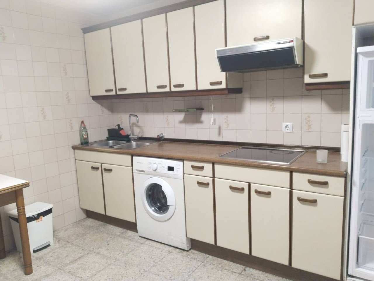 Cuina de Casa adosada en venda en Susinos del Páramo amb Calefacció, Terrassa i Moblat