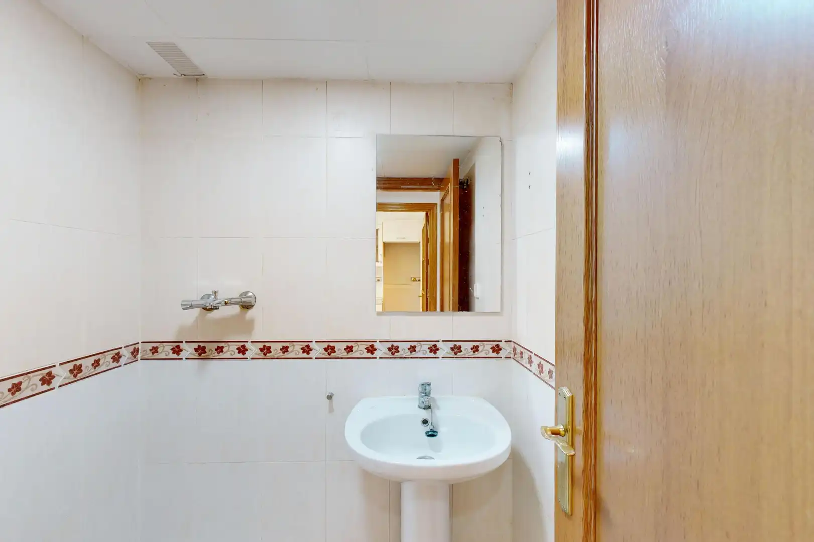Baño de Casa adosada en venta en Murcia con Aire acondicionado, Terraza y Trastero
