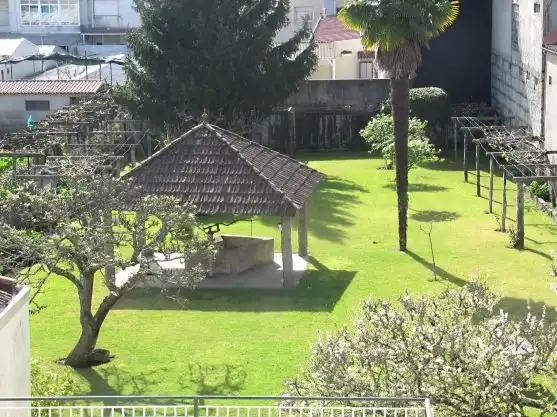 Casa adosada en venta en Praza de Bugallal, Ponteareas