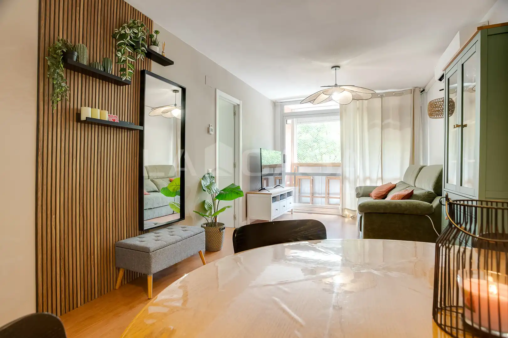 Sala de estar de Piso en venta en Barcelona con Calefacción, Trastero y Balcón
