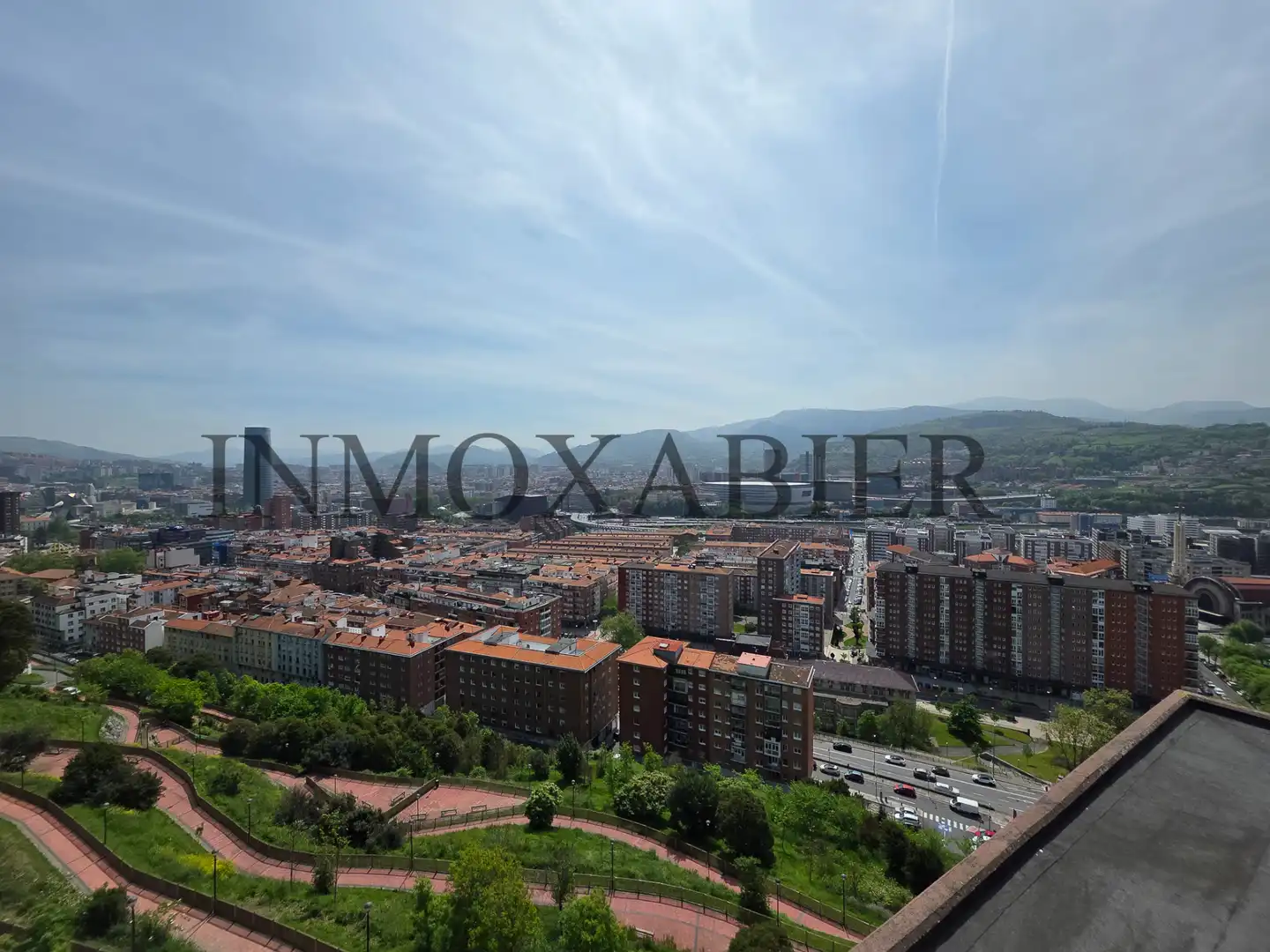 Vista exterior de Pis en venda en Bilbao  amb Calefacció, Terrassa i Traster