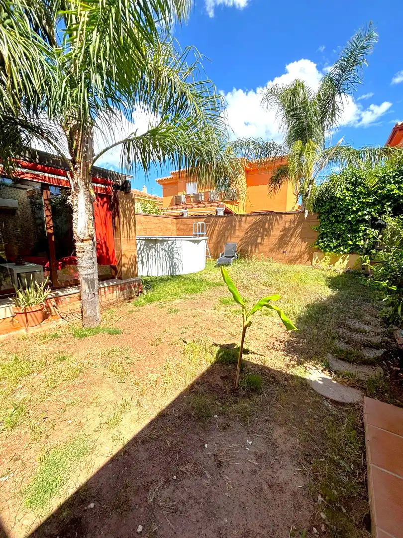 Jardín de Casa adosada en venta en Alhaurín de la Torre con Aire acondicionado, Calefacción y Jardín privado