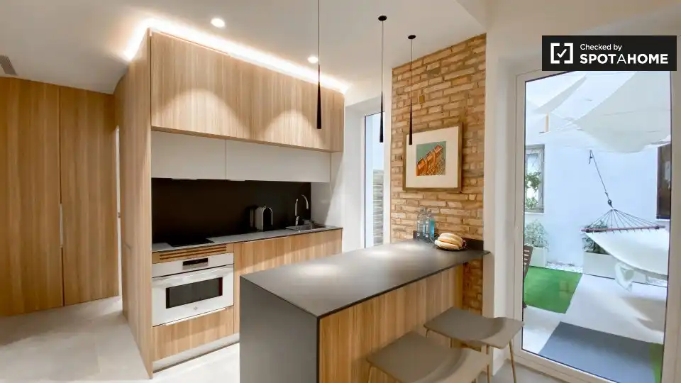 Kitchen of Flat for rent in Valencia  with Air Conditioner, Heating and Furnished