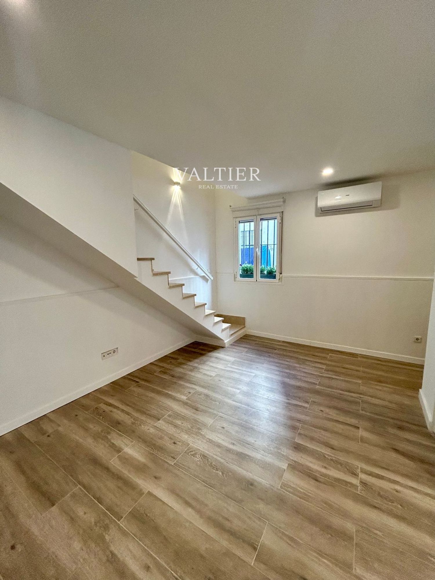 Dúplex de alquiler en DE HERNANI, Cuatro Caminos - Azca