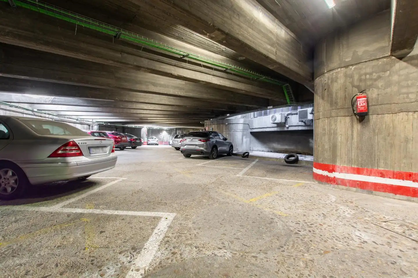 Parking de Piso en venta en Madrid con Aire acondicionado, Calefacción y Terraza