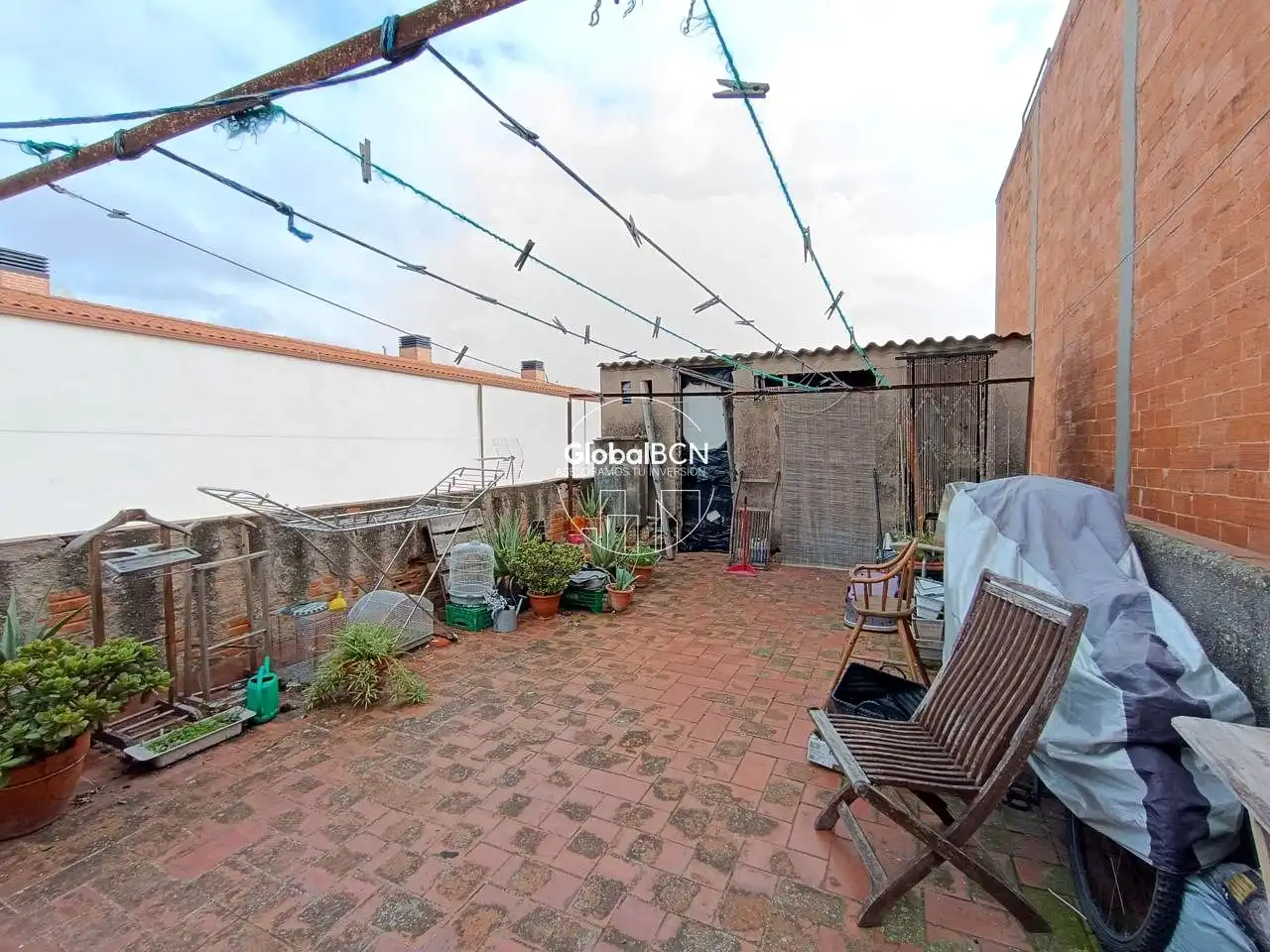 Gebäude zum Verkauf in De La Verge De Montserrat, Riera