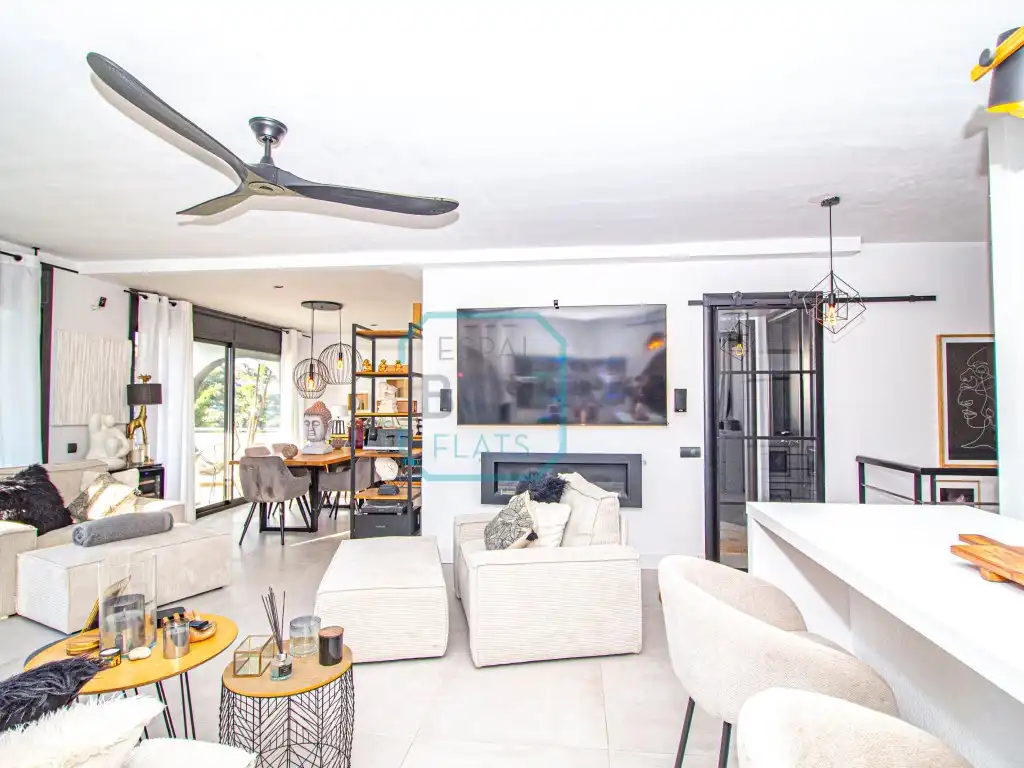 Wohnzimmer von Haus oder Chalet zum Verkauf in Calafell mit Klimaanlage, Schwimmbad und Balkon