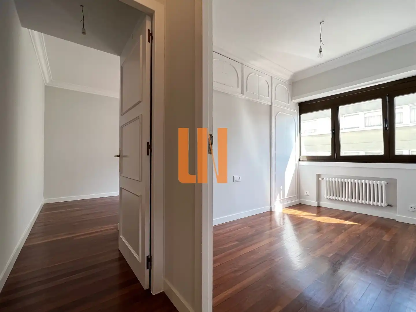 Schlafzimmer von Wohnung zur Miete in A Coruña Capital  mit Heizung, Parkett und Ofen