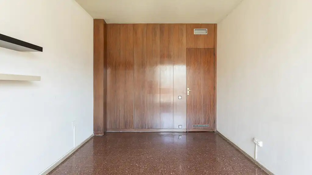 Wohnungen zum Verkauf in Barcelona mit Klimaanlage, Heizung und Parkett