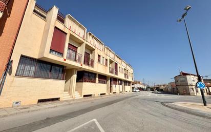 Vista exterior de Casa adosada en venda en Orihuela amb Aire condicionat, Calefacció i Terrassa