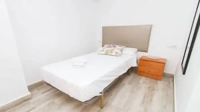 Habitación de Piso de alquiler en Málaga con Aire acondicionado y Amueblado