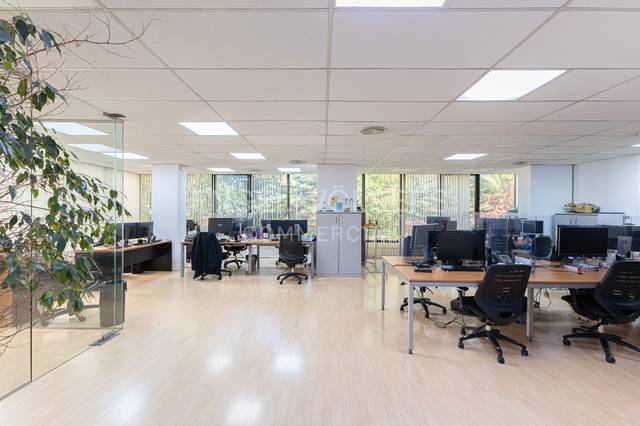 Oficina en Alquiler en La Maternitat i Sant Ramon