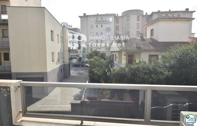 Piso en Venta en CL DE P CALDERON DE LA BARCA en Salatar